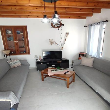 Symi Breeze Villa ภายนอก รูปภาพ