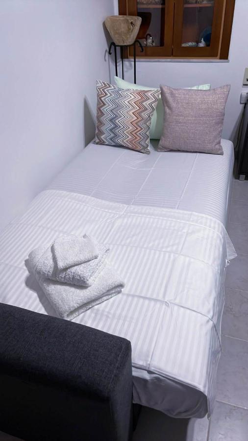Symi Breeze Villa ภายนอก รูปภาพ